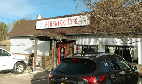 PerSNIKKIty’s Cafe & Bakery