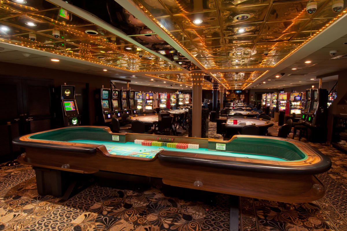 Emerald Princess II Casino