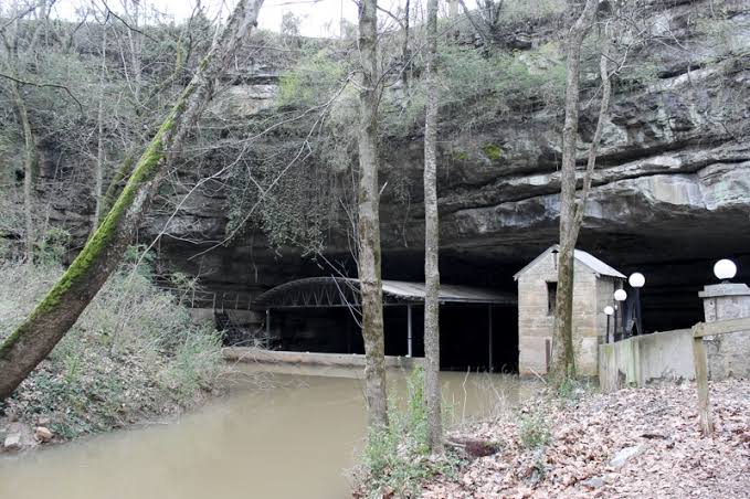 Lost River Cave in Bowling Green