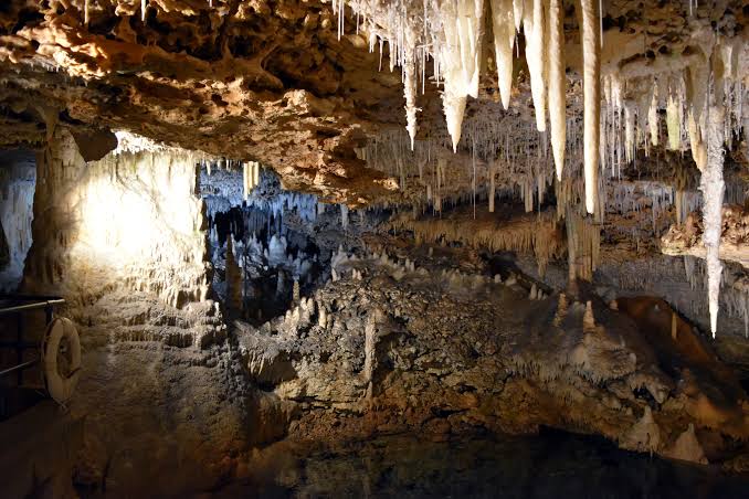 Crystal Lake Cave