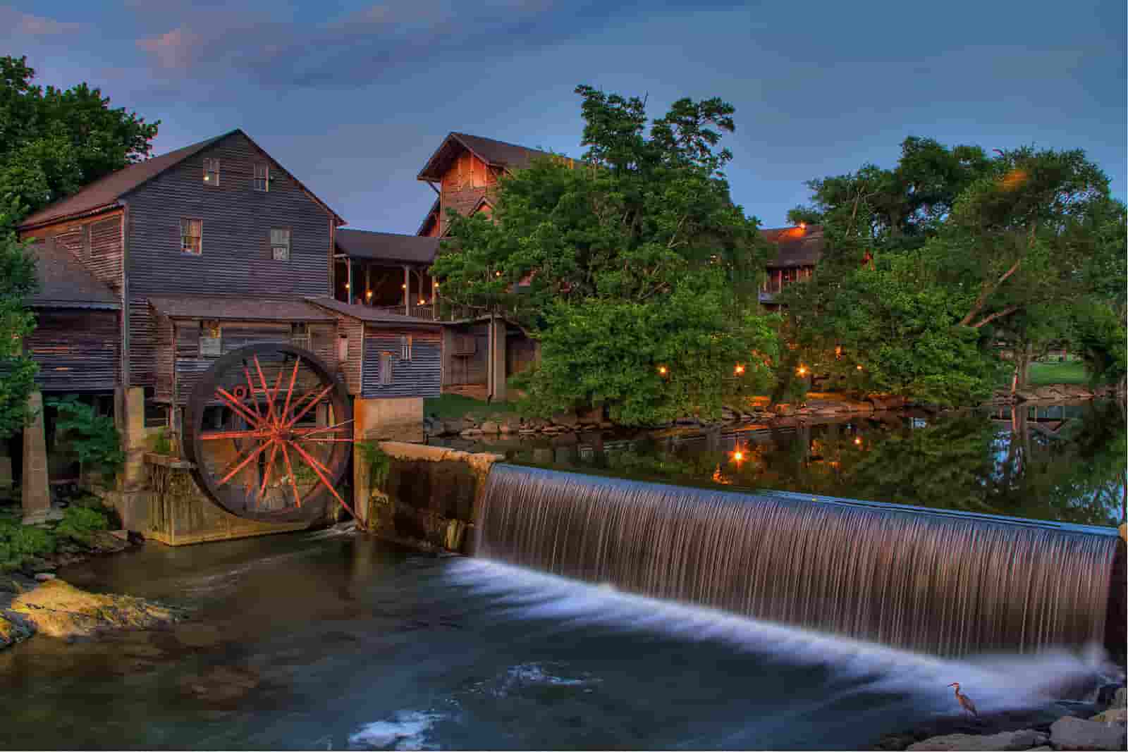 The old mill restaurant, pigeon forge
