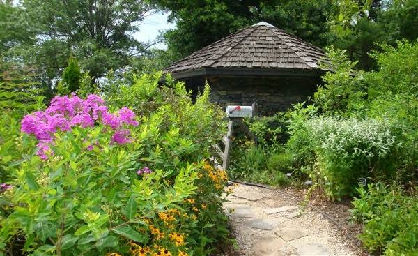 Daniel Boone Native Gardens, Boone