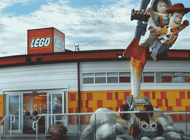 LEGO Store, Disney Springs